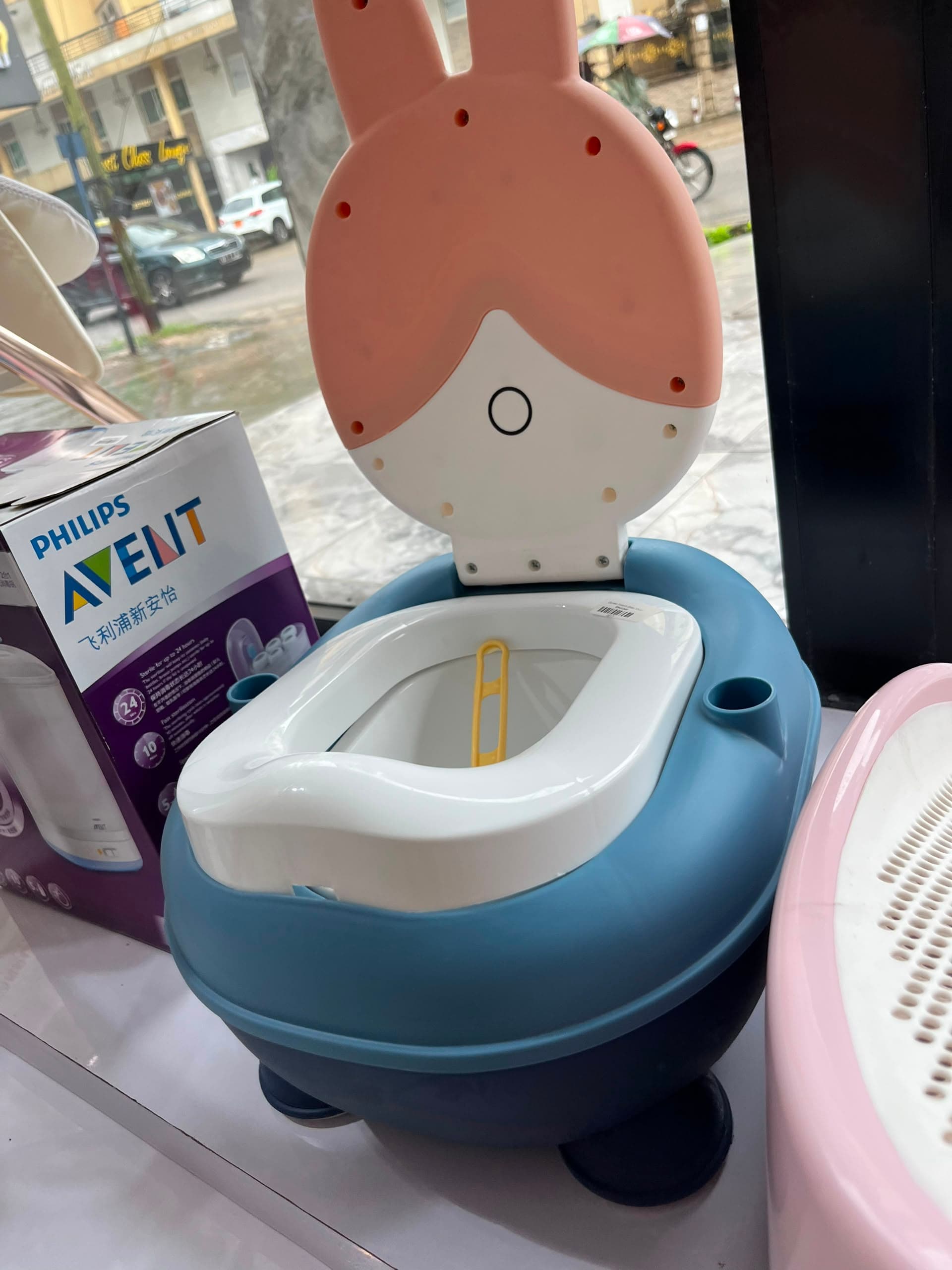 Pot pour bébé ergonomique